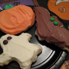 Sugar Cookies with Frosting | realmomkitchen.com