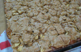 Caramel Apple Bars | realmomkitchen.com