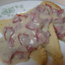 Chipped Beef Gravy | realmomkitchen.com