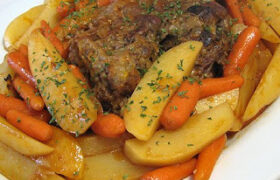 Oven Baked Pot Roast | realmomkitchen.com
