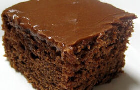 Root Beer Cake | realmomkitchen.com