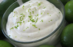 Key Lime Pie Fruit Dip | realmomkitchen.com