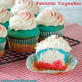 Patriotic Cupcakes | realmomkitchen.com
