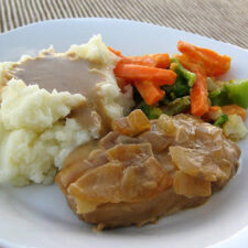 Crock Pot Chops and Gravy | realmomkitchen.com
