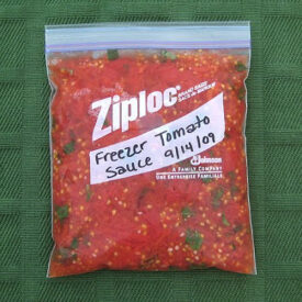 Freezer Tomato Sauce | realmomkitchen.com