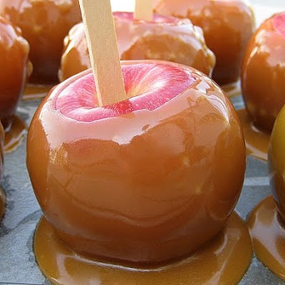 Caramel Apples | realmomkitchen.com