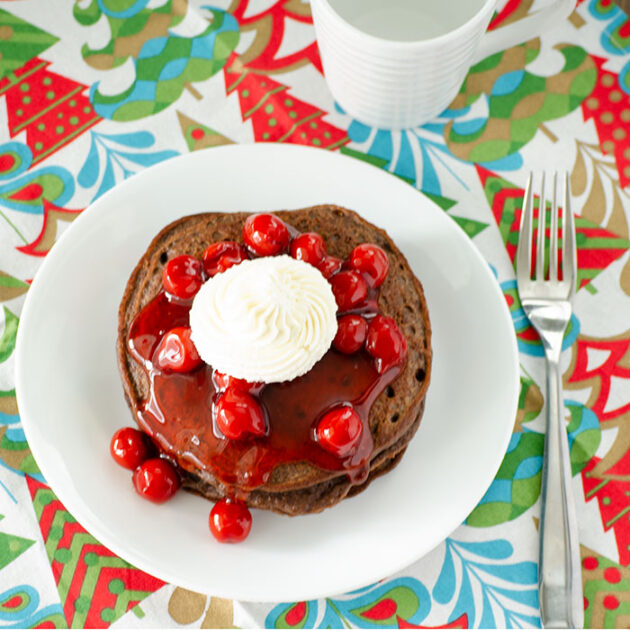 Chocolate Pancakes | realmomkitchen.com