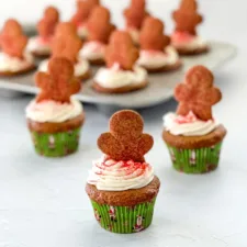 Gingerbread Cupcakes | realmomkitchen.com