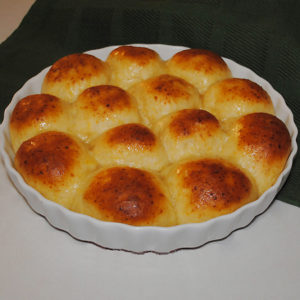 Baker's Dozen Yeast Rolls | realmomkitchen.com