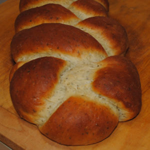 Galic Herb Braid | realmomkitchen.com