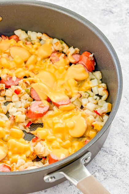 skillet hashbrowns with sausage and cheese