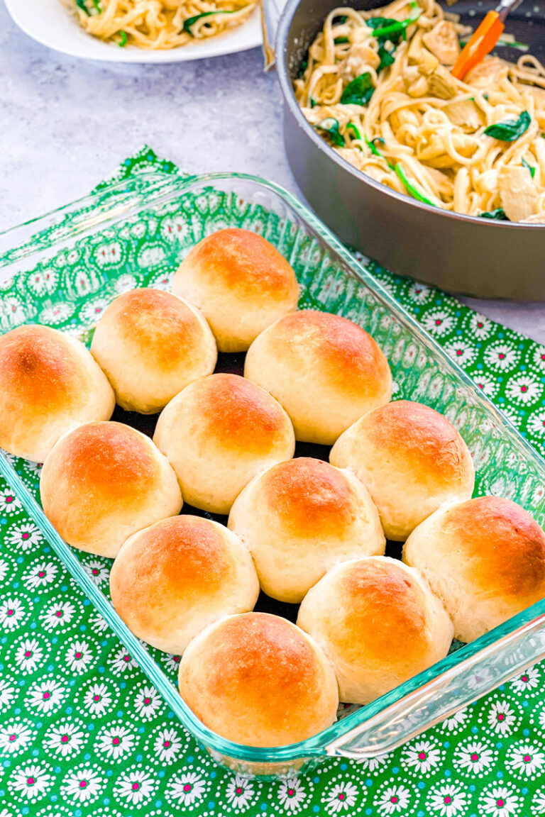 yeast rolls made with sour cream