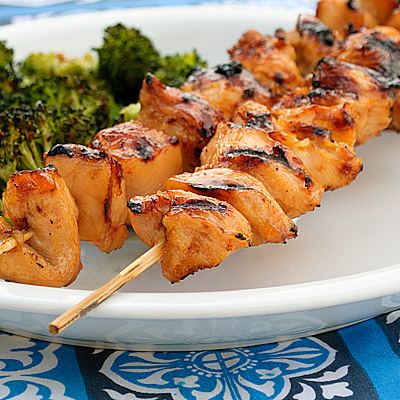 Pineapple Apricot Chicken Skewers | realmomkitchen.com