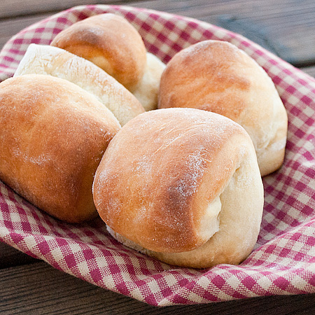 Make Ahead Paker House Rolls | realmomkitchen.com