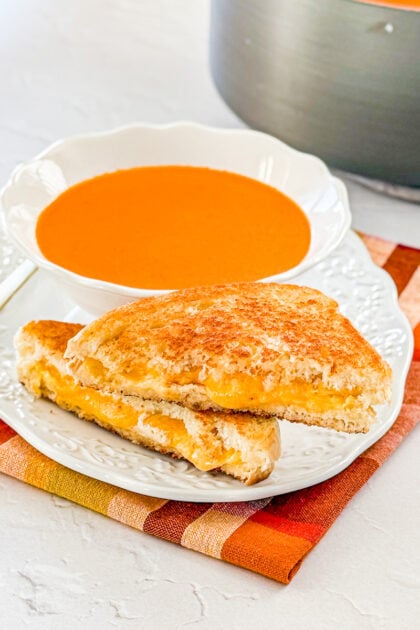 grilled cheese made with 3 kinds of cheeses