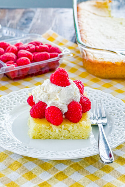 two ingredient lemon cake