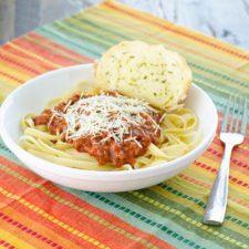 Simple Spaghetti Sauce | realmomkitchen.com
