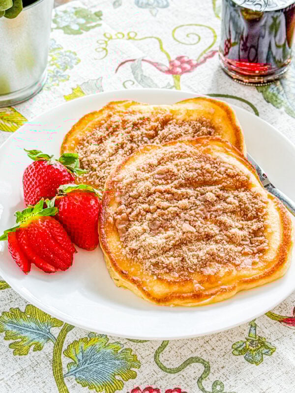 Cinnamon Streusel Pancakes