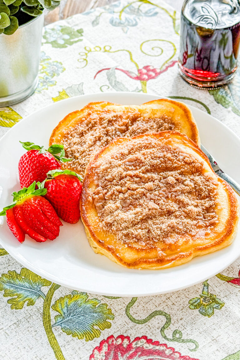 Cinnamon Streusel Pancakes