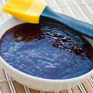 Blackberry BBQ Sauce | realmomkitchen.com