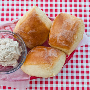Texas Roadhouse Rolls | realmomkitchenc.om