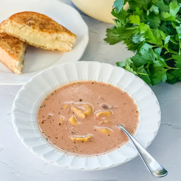 Creamy Tomato Tortellini Soup