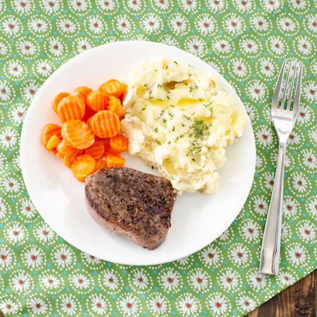 Delicious Steak Marinade | realmomkitchen.com