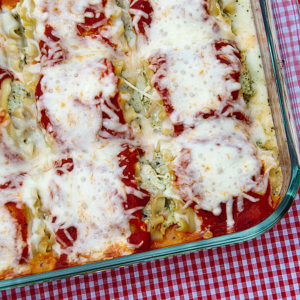 Chicken Pesto Lasagna Roll Ups | realmomkitchen.com