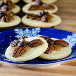 Caramel Turtle Pecan Cookies | realmomkitchen.com