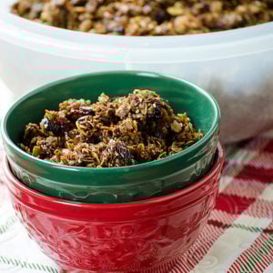 Christmas Granola | realmomkitchen.com