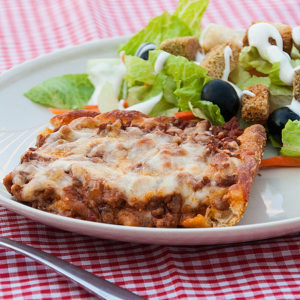 Deep Dish Pizza Casserole | realmomkitchen.com