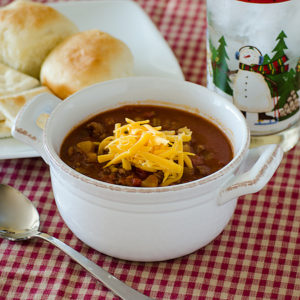 Slow Cooker Chili | realmomkitchen.com