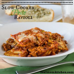 Slow Cooker Pesto Ravioli | realmomkitchen.com