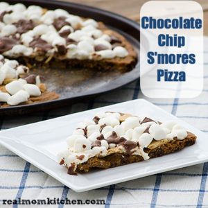 Chocolate Chip S'mores Pizza | realmomkitchen.com
