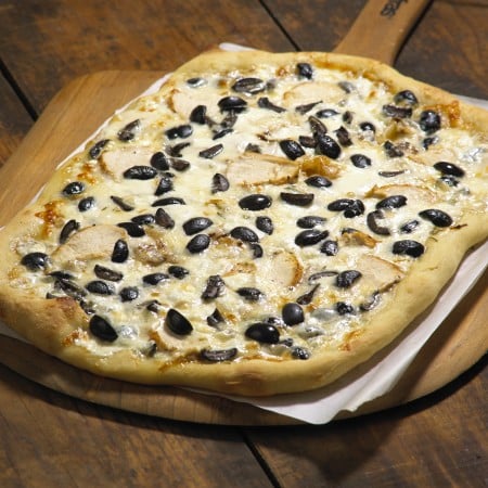 Black and White Pizza