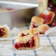 Easy Cheery Pie Sugar Cookie Bars | realmomkitchne.com