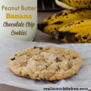 Peanut Butter Banana Chocolate Chip Cookies | realmomkitchen.com