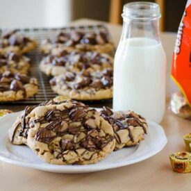 Reese's Slam Dunk Peanut Butter Cookies | realmomkitchen.com