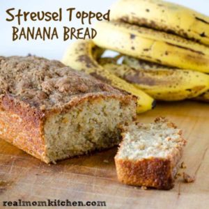 Streusel Topped Banana Bread | realmomkitchen.com