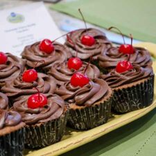 Chocolate Cherry Souffle Cupcakes | realmomkitchen.com