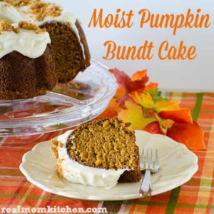 Moist Pumpkin Bundt Cake | realmomkitchen.com
