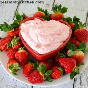 Fluffy Strawberry Dip | realmomkitchen.com