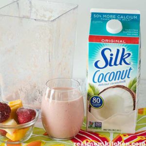 Silk Coconutmilk Smoothie | realmomkitchen.com