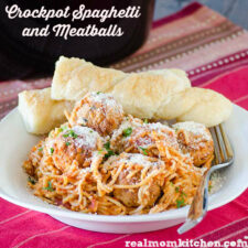 Crock Pot Spaghetti and Meatballs | realmomkitchen.com