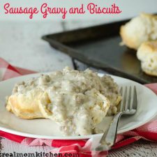 Sausage Gravy and Biscuits | realmomkitchen.com