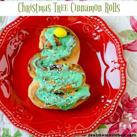 Christmas Tree Cinnamon Rolls | realmomkitchen.com
