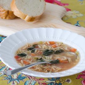 Italian Spinach and Orzo Soup | realmomkitchen.com
