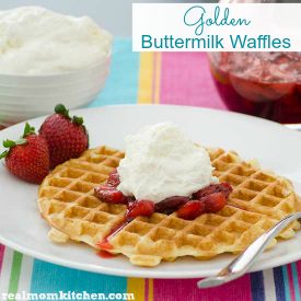 Golden Buttermilk Waffles | realmomkitchen.com