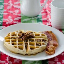 Pecan Waffles | realmomkithcen.com