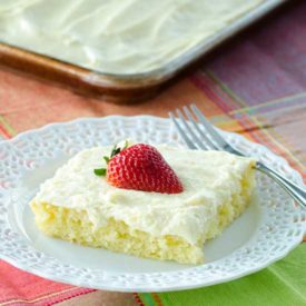 Lemon Sheet Cake | realmomkitchen.com